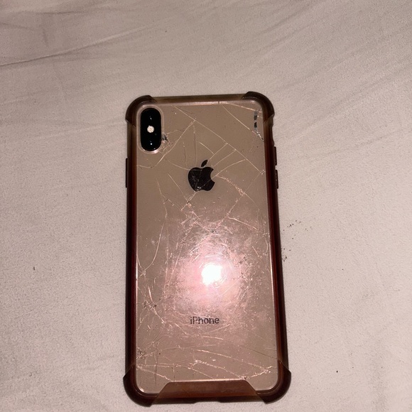This xs max works great the screen is just cracked
